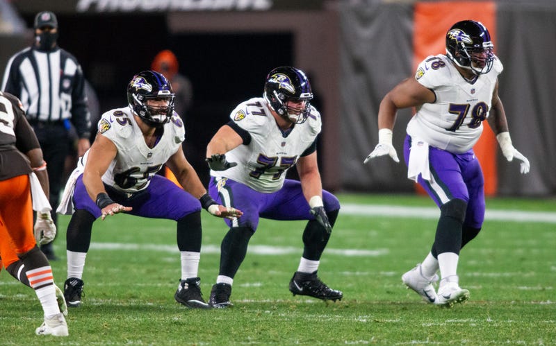 Tanto las posiciones de tackle de los Baltimore Ravens como de los Kansas City Chiefs han cambiado de jugador